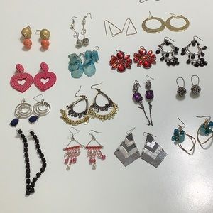 Vintage earrings lot of 16 pairs EUC